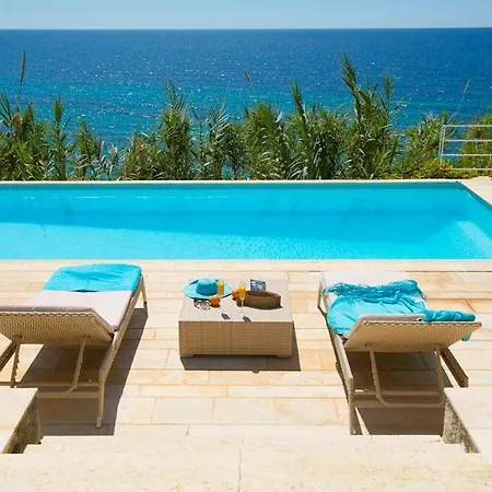 Villaparadiso Front Makris Gialos * Argostoli (Kefalonia)