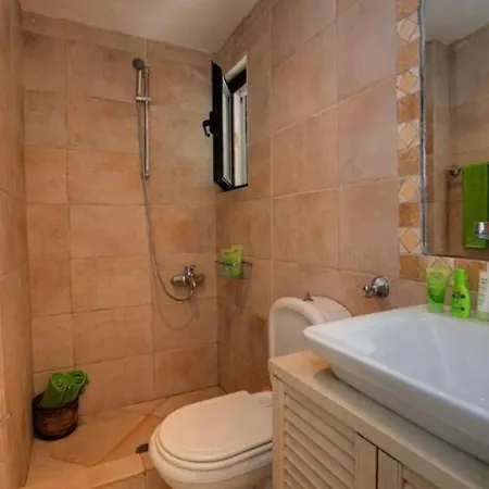 Villa Villaparadiso Front Makris Gialos *