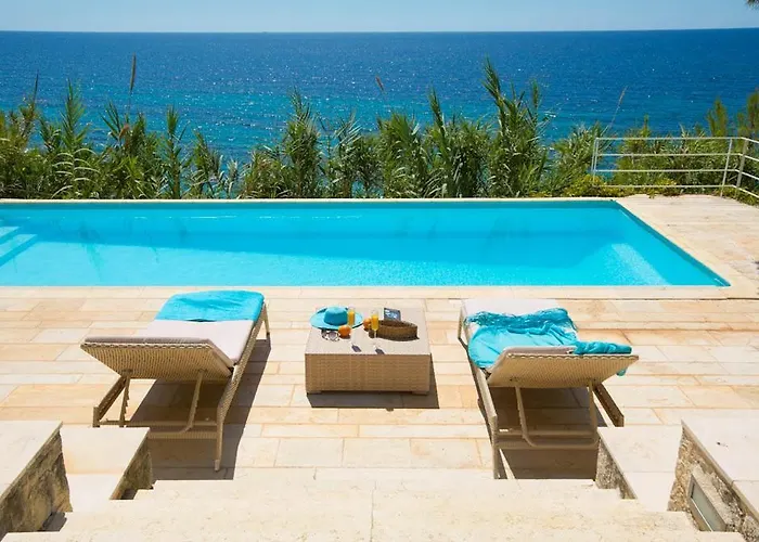 Villaparadiso Front Makris Gialos * Argostoli (Kefalonia)