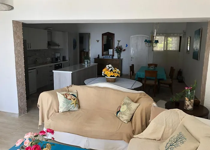 Villaparadiso Front Makris Gialos * Argostoli (Kefalonia)